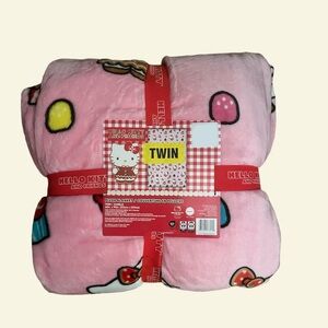 Hello kitty Christmas blanket